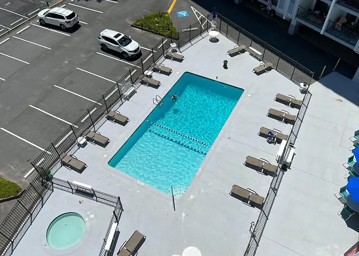 Hotel Bluewater East 702 N *