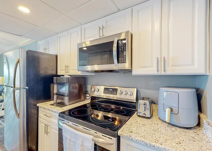 Hotel Bluewater East 702 N *