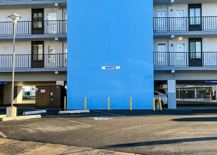 Bluewater East 702 N *